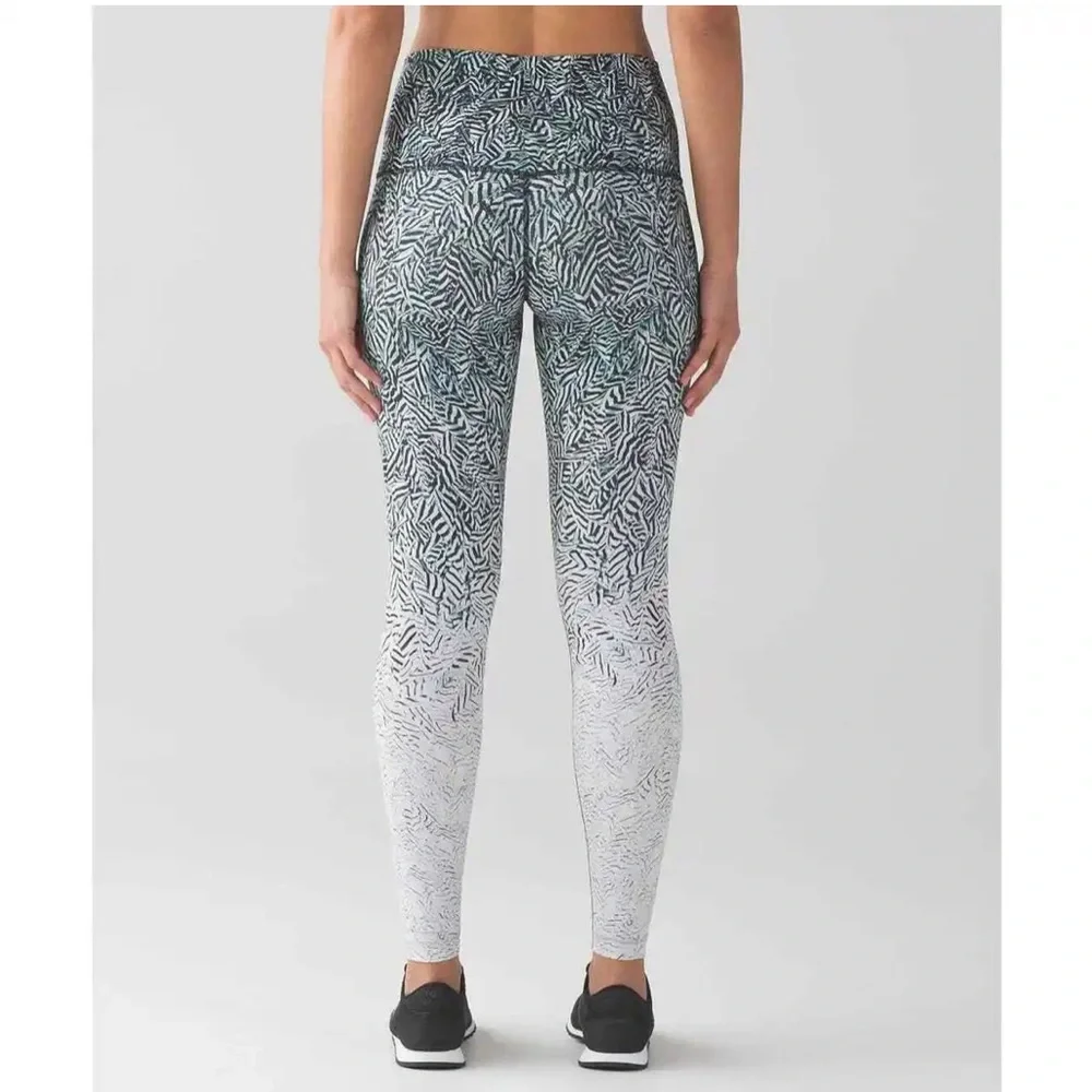 Lululemon Ombré Zebra Leggings - Picture 3 of 11